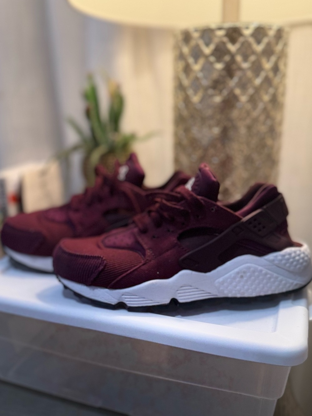 Nike Air Huarache Run Burgundy Wine Red Sneakers Women’s Size 6.5